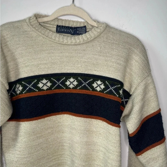 VTG Basic Editions Patterned Grandpa Fall Sweater Made in the U.S.A - Picture 5 of 12